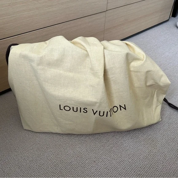 Louis Vuitton Stockton Monogram Vernis Bag - Picture 7 of 7